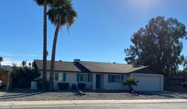 Building Photo - 3909 E Shaw Butte Dr