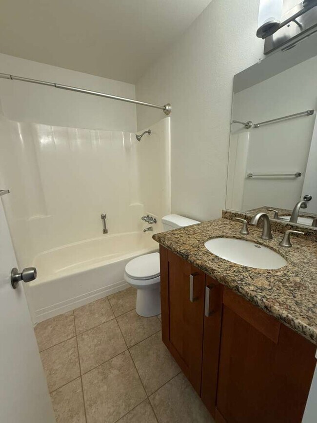 Foto del edificio - 6554 Bell Bluff Ave