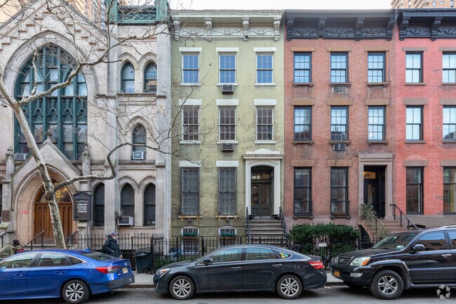 Foto del edificio - 426 W 44th St