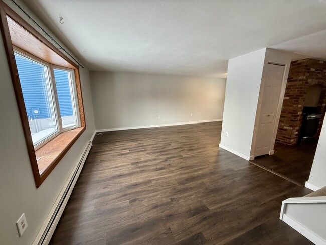 Building Photo - 5524 Taormina Dr