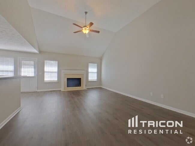 Building Photo - 6821 Hickory Hollow Dr