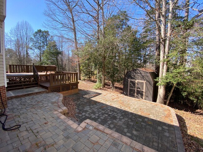 Foto del edificio - Great location In Mechanicsville! Three bedrooms plus bonus room/fourth bedroom, 2.5 baths and ga...