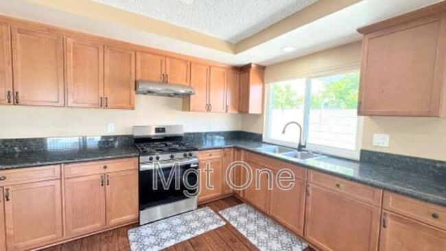 Building Photo - 15132 Tungwood St
