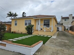 Building Photo - 313 S Aviation Blvd