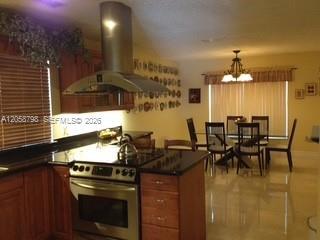 Foto del edificio - 818 Garnet Cir