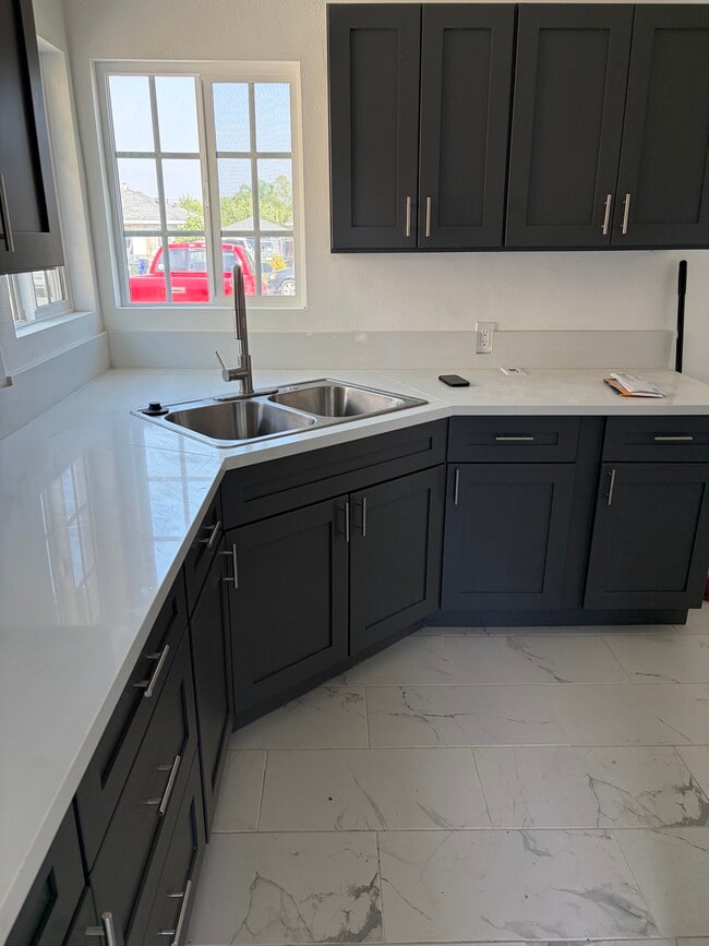 Kitchen - 1766 N Pico Ave