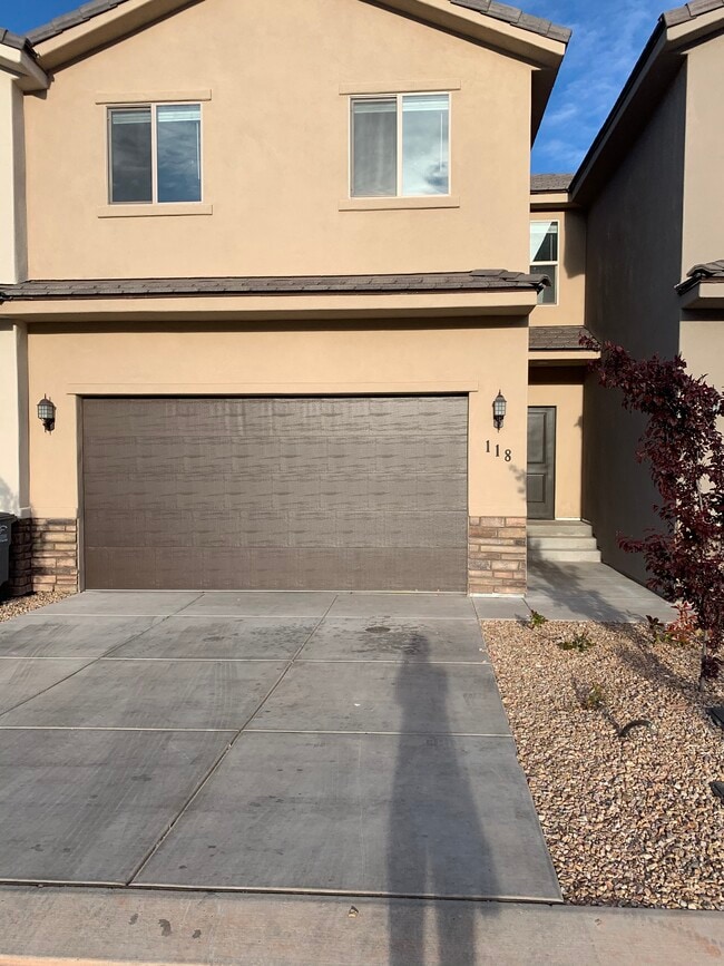 Building Photo - 355 W 200 S