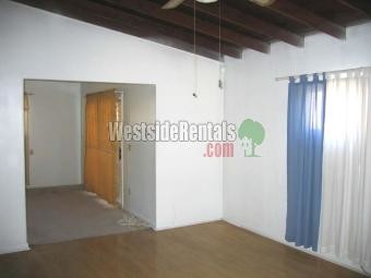 Building Photo - 14621 Sayre St