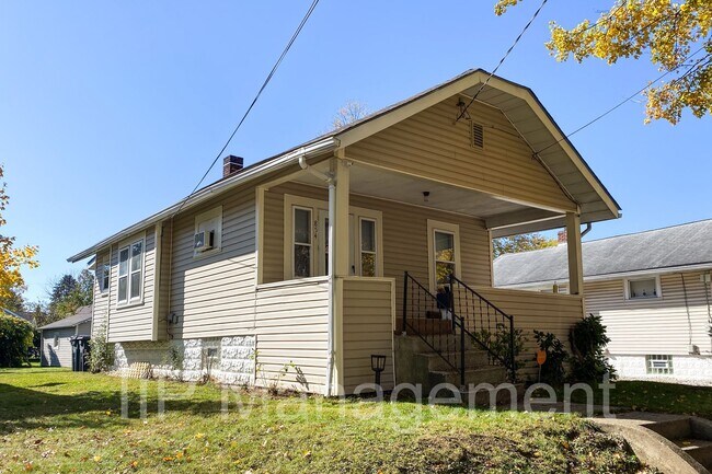 Building Photo - Super Cute 2BR 1BA Home in Akron!