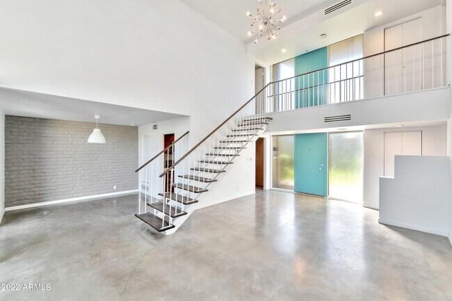 Foto del edificio - 1615 E Maryland Ave
