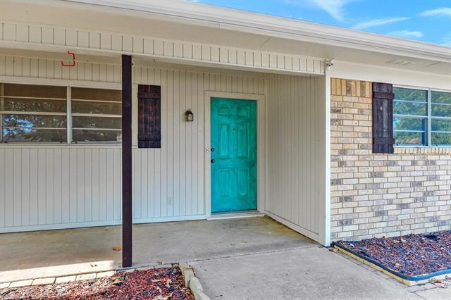 Building Photo - 303 Texoma Dr