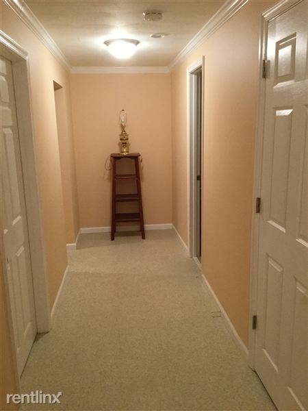 Primary Photo - 709 Quarry Ave