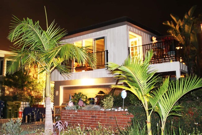 Building Photo - 8149 Billowvista Dr