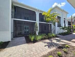 Building Photo - 15265 Grn Acrs Ave