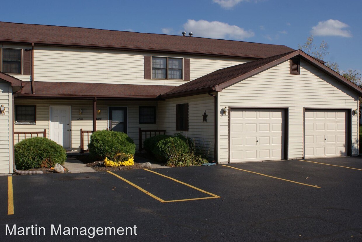 Primary Photo - 6016-6038 Black Oak Dr