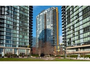 Building Photo - 33 Smithe St