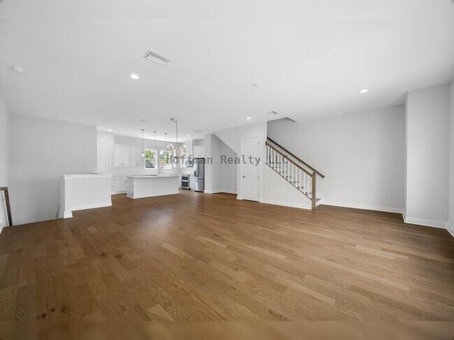 Foto del edificio - Luxury-Inspired Townhome Living in the Heart of South Tampa