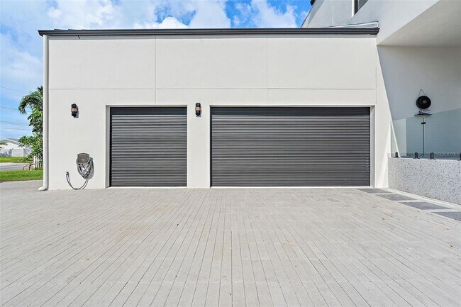 Foto del edificio - 585 Dolphin Ave SE
