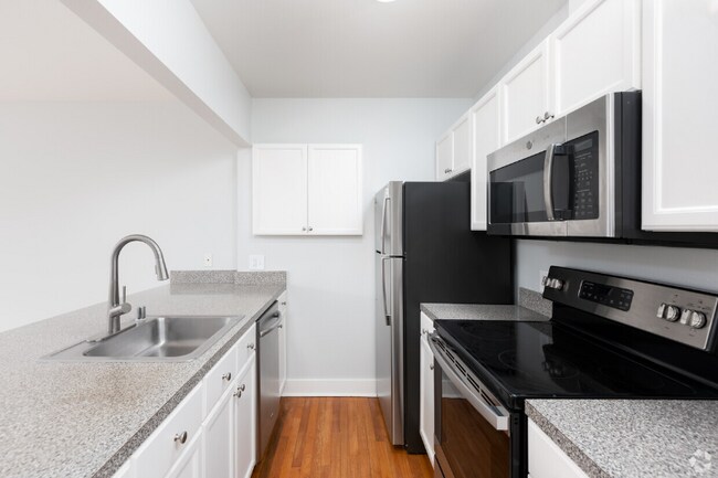 Building Photo - 203 Belmont Ave E