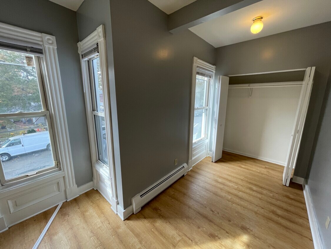 Foto principal - 327 Greenwich Ave