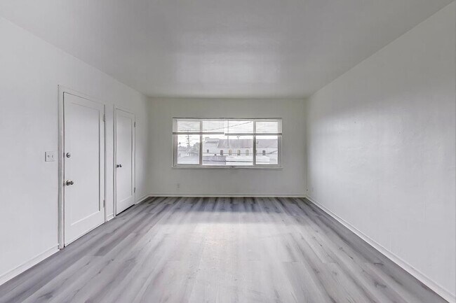 Foto del edificio - 5492 Ruth Ave