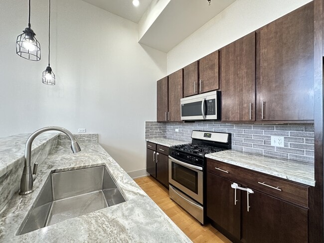 Foto del edificio - 1426 W 21st St