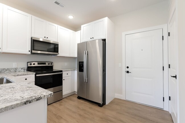 Interior Photo - 301 W University Ave