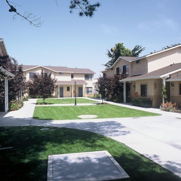 Primary Photo - Belridge Street Apartments