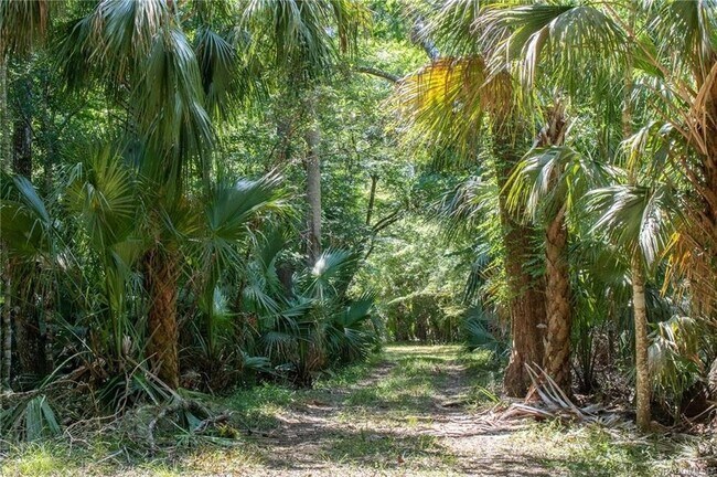 Foto del edificio - 217 S Tuck Point