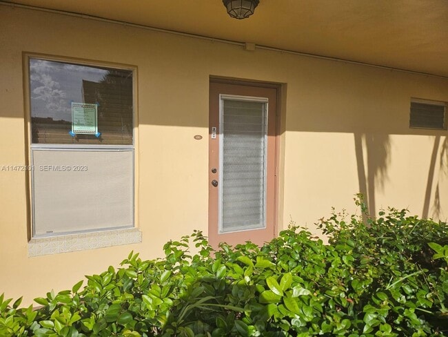 Building Photo - 5940 NW 64th Ave