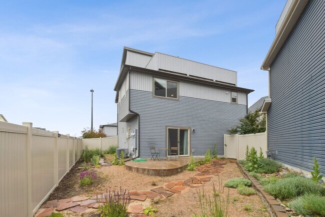 Foto del edificio - 2 Bedroom Single Family in Denver