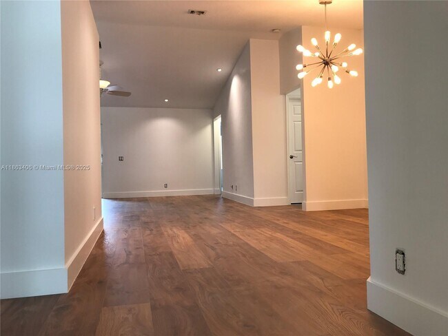 Foto del edificio - 4265 Pine Ridge Ct