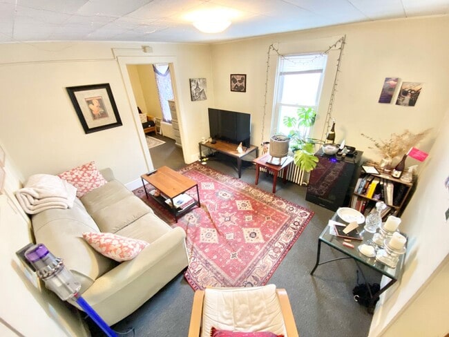 Photo - 382 North St Apartment