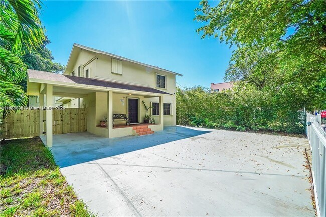 Foto del edificio - 927 SW 15th Ave