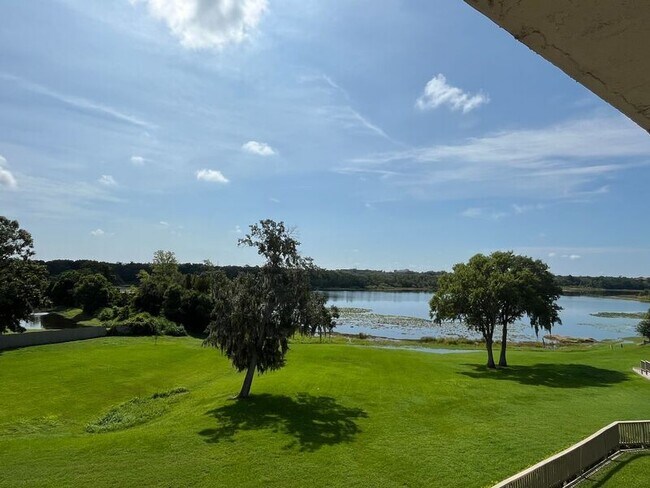 Foto del edificio - 1068 Lotus Pkwy