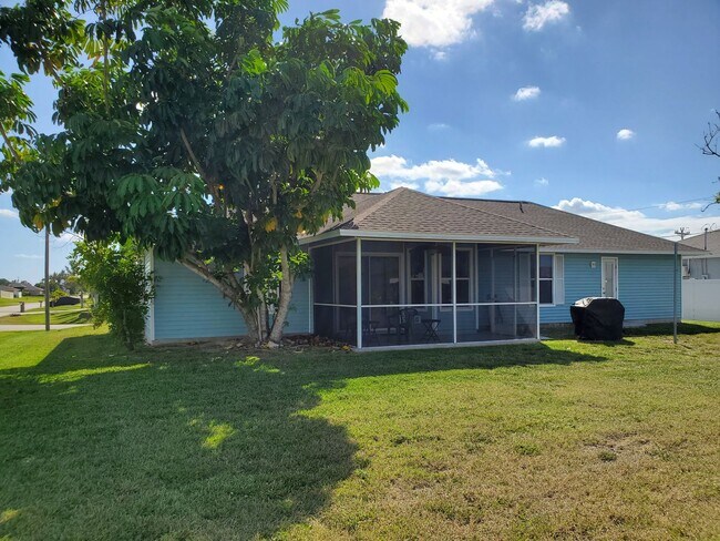 Building Photo - SW area 3/2/2