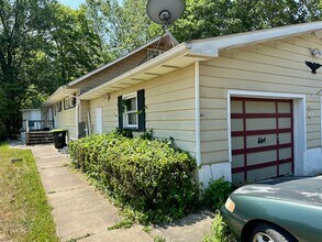 Building Photo - 395 Powerhouse Ln