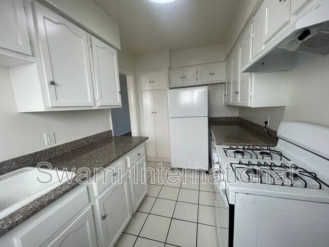Foto del edificio - 622 1/2 E 97th