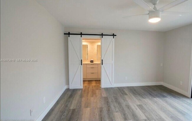Foto del edificio - 333 NE Greenbrier Ave