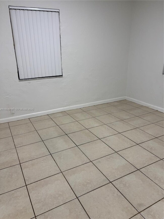 Building Photo - 2070 Washington Ave