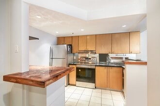 Building Photo - 1500 Pendrell St
