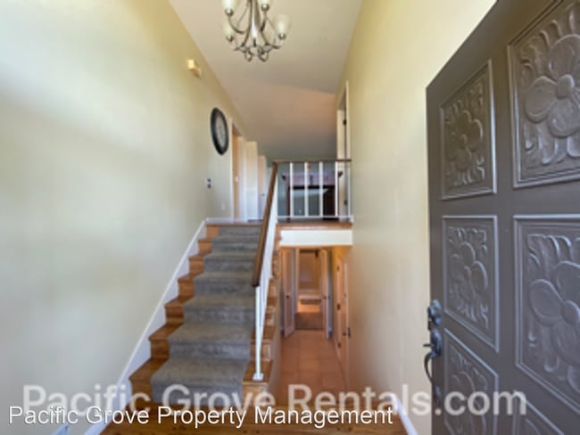 Building Photo - 3 br, 3 bath House - 54 Skyline Crest
