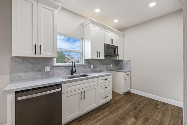 Foto del edificio - 619 S Sacramento St