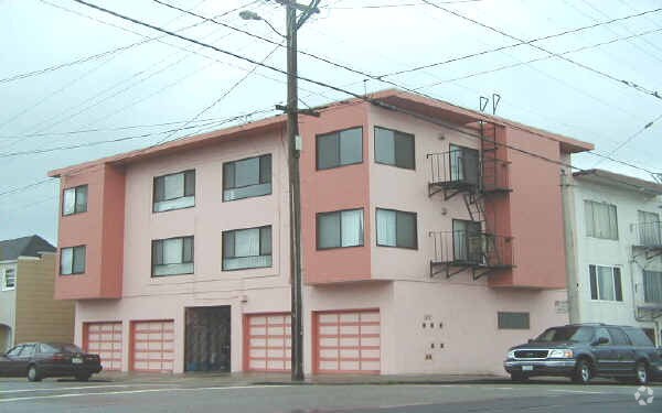 Building Photo - 2401 45th Ave