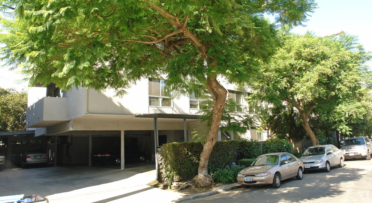 Foto del edificio - 3928 Carpenter Ave