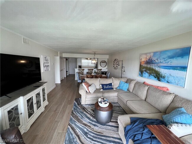 Foto del edificio - 309 Goodlette-Frank Rd