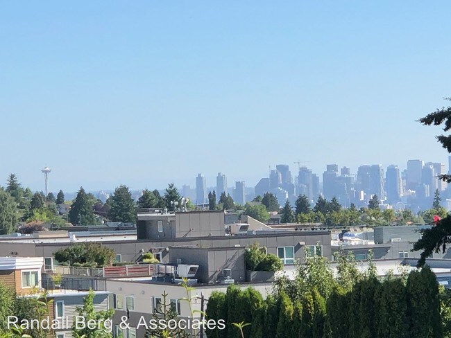 Foto del edificio - 2 br, 1 bath House - 4847 41st Avenue SW