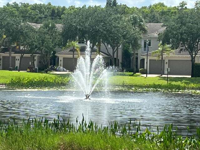 Foto del edificio - 6393 Bella Cir