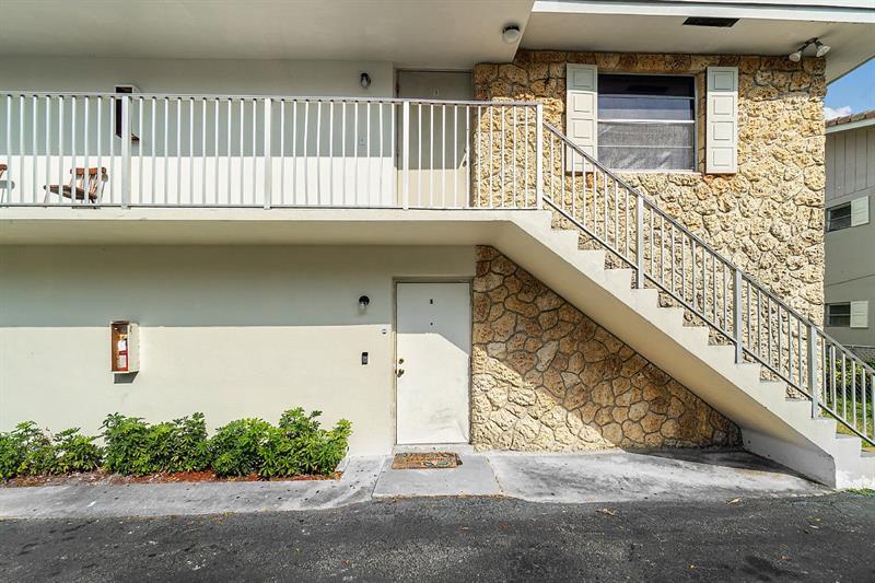 Building Photo - 4341 Riverside Dr