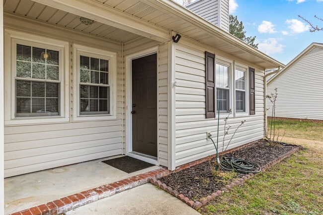 Building Photo - 612 Crissy Dr